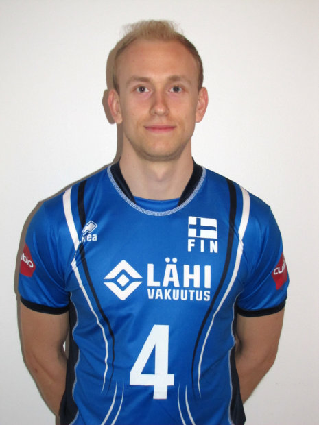 Tommi Roinisella on maajoukkuekokemusta Mauro Berruton kaudelta. Viime kaudella Roininen palesi ykkössarjaa TKT:n paidassa.