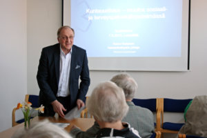 Pirkanmaan sairaanhoitopiirin johtaja ja sote-selvityshenkilö Rauno Ihalainen oli puhumassa Lempäälän Sydänyhdistykselle sote-uudistuksesta tiistaina 14. toukokuuta.
