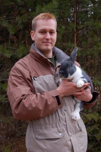 Mikko Korhonen kasvattaa kaneja nimellä Picanttos.
