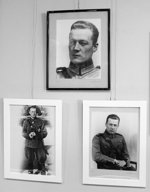 Lempääläläinen K. A. Tapola (1895–1971) oli merkittävimpiä suomalaisen taistelutaktiikan kehittäjiä ja kouluttajia. Talvi- ja jatkosodassa hän saavutti menestystä Karjalan Armeijan ja Kannaksen Armeijan esikuntapäällikkönä sekä myöhemmin jatkosodassa 5. divisioonan komentajana ja sai ansioistaan 2. luokan Mannerheim-ristin.  Kuva: Erkki Koivisto
