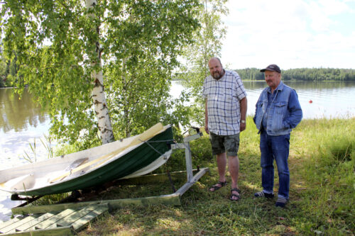 Juha Rajamäen lahjoitusvene Lempoisten rannalla.