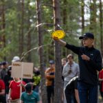 14-vuotias Eetu Tuominen aloitti frisbeegolfin harrastuspohjalta – Kisaa nyt Suomen kovimpien pelaajien kanssa