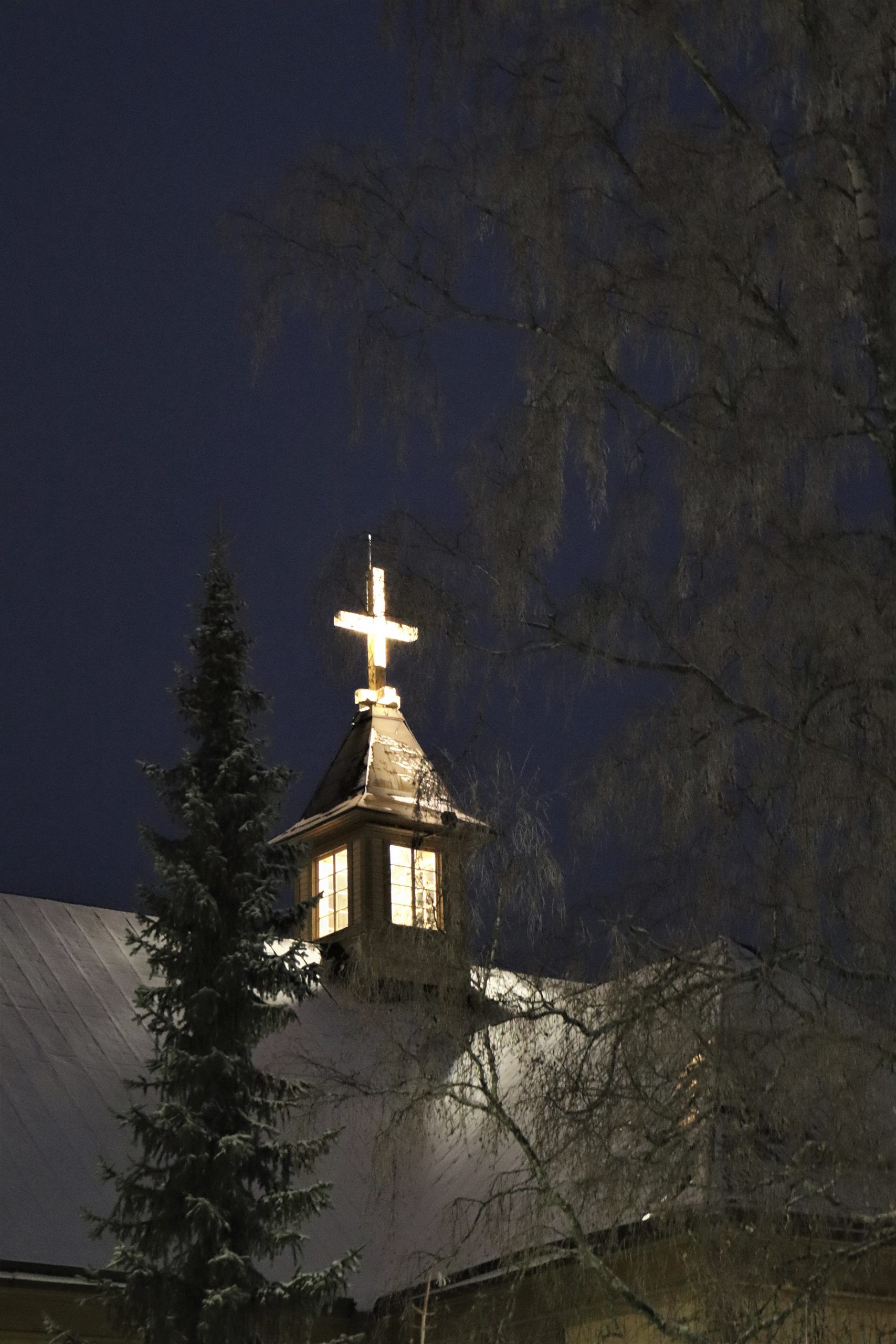 Vesilahden seurakuntapastori Maarit Maatraiva on kuollut – perjantain nuortenillassa suruhartaus