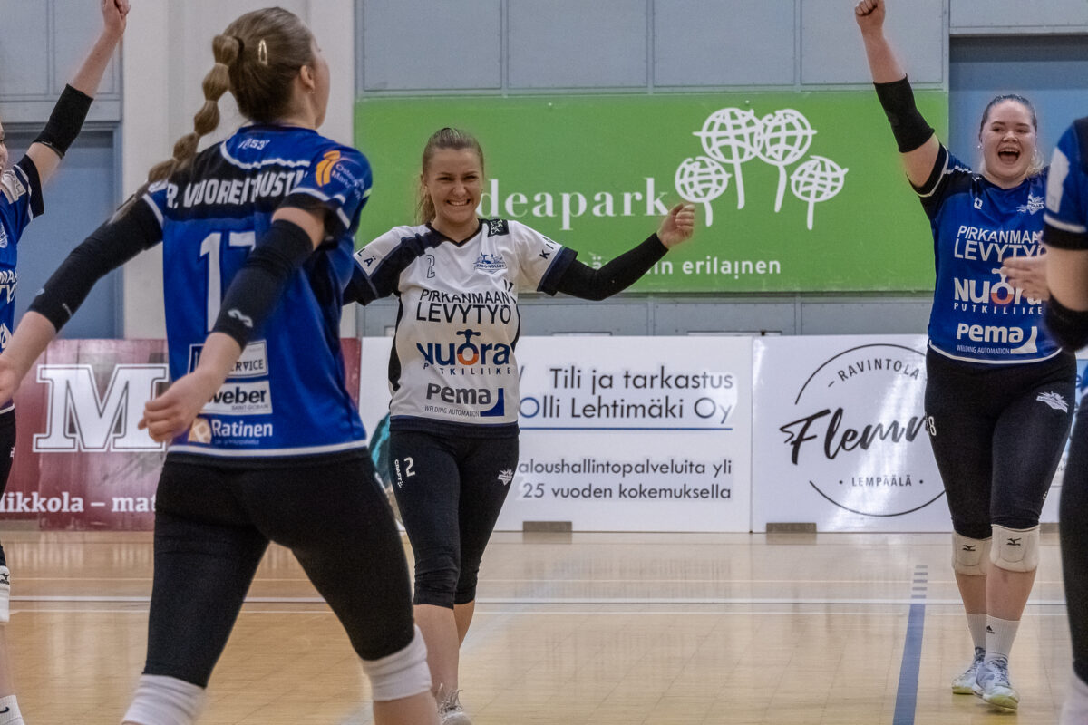 Lempo-Volleyn naisten laaja materiaali ratkaisi voiton Helsingissä