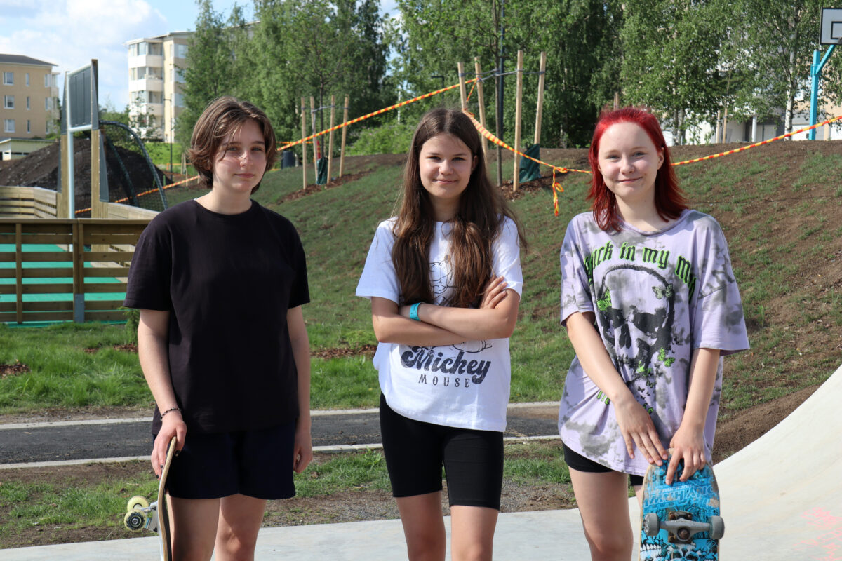 Halkolan liikuntapuisto avautunut osittain – skeittirampit saavat kiitosta nuorilta