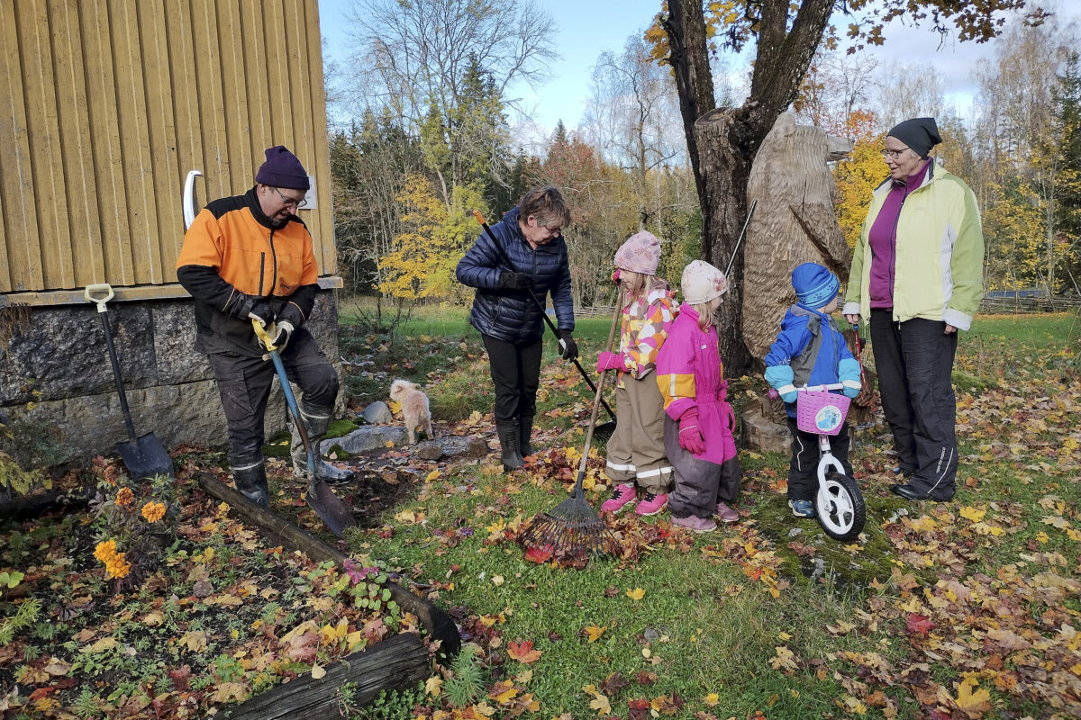 Ei mikään uinuva pikkukylä, vaan yhdessä tekevien ihmisten Rämsöö – Kyläkerholle tuli 45 toiminnallista vuotta täyteen